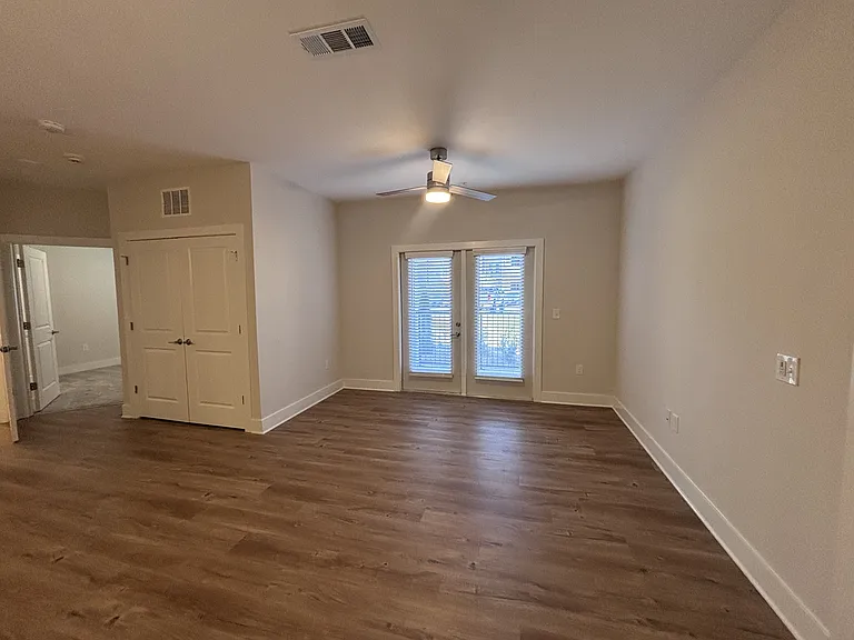 The Crest at Oakwood — Photo 165