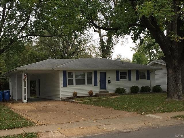 1st image of 19 Manor Dr