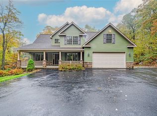 2314 S Ridge Dr, Hidden Valley, PA 15502