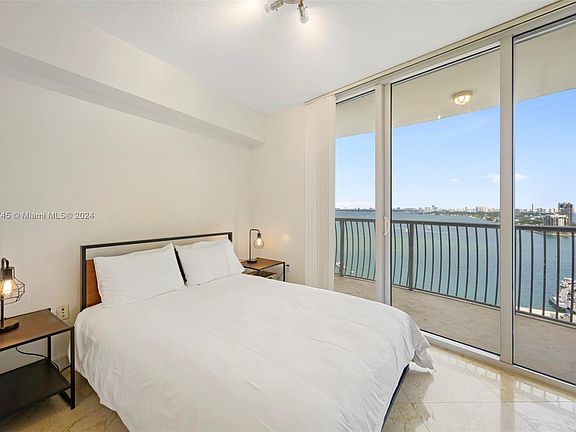 4th image of 1750 N Bayshore Dr APT 2102
