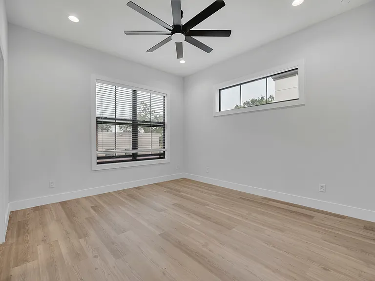 62 W Jersey St #13 — Photo 34