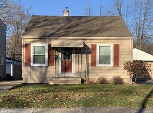 20881 Hampton Rd, Harper Woods, MI 48225