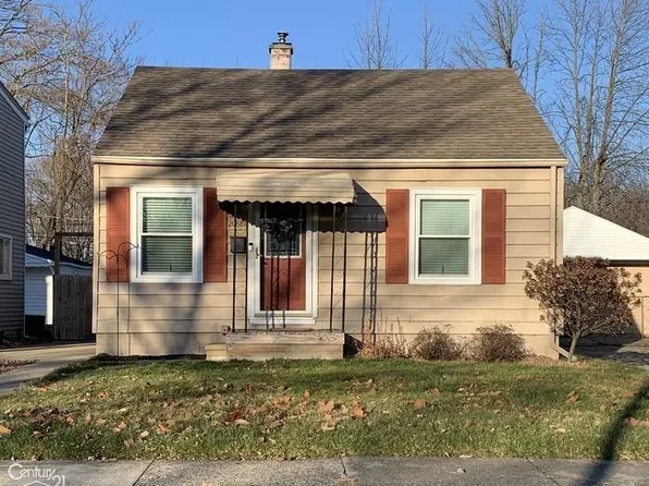 20881 Hampton Rd, Harper Woods, MI 48225