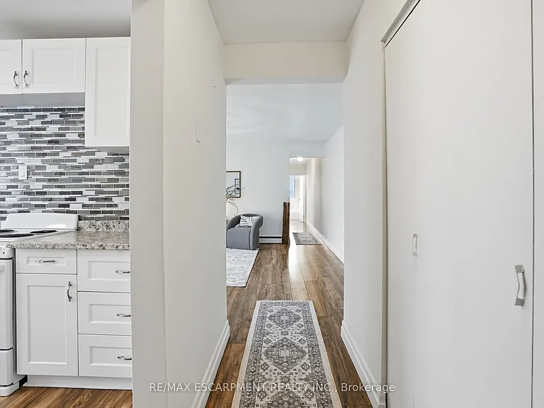 36 Ray St S #5 — Photo 5