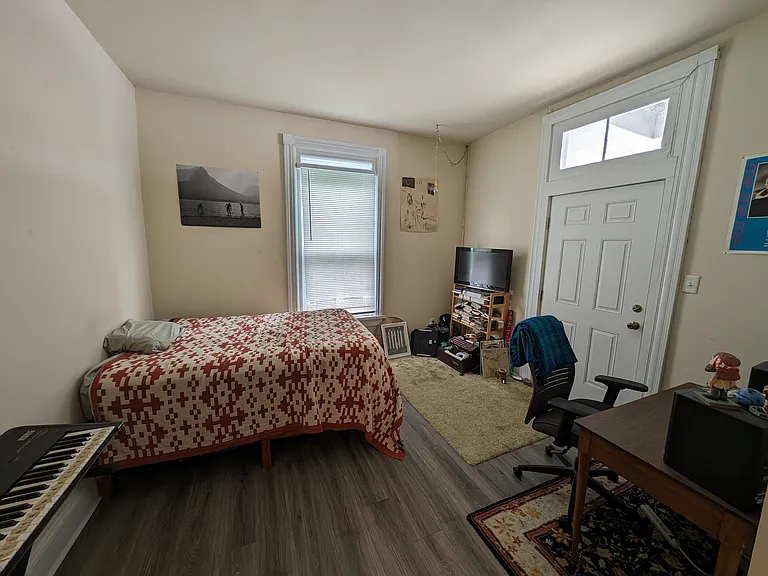 2115 E Marshall St #A — Photo 16