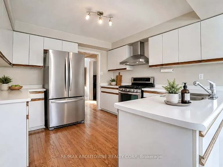1284 Creekside Dr #MAIN — Photo 5