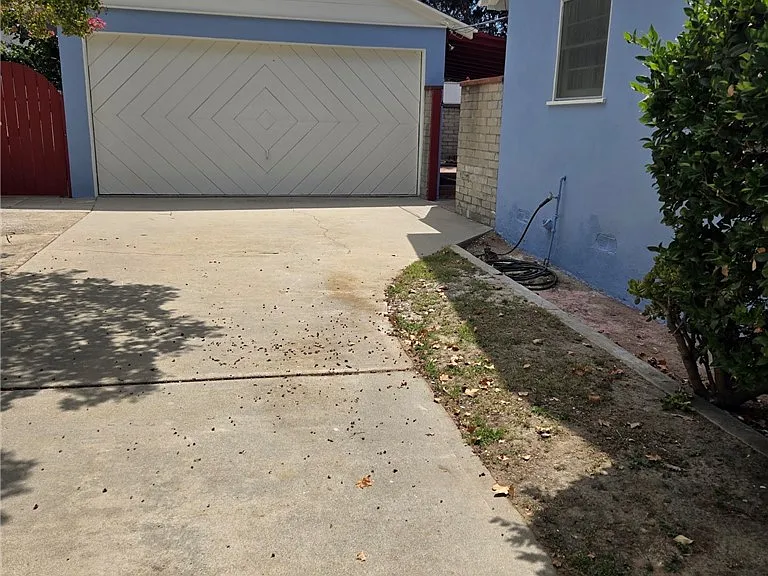 4934 Luther St — Photo 3