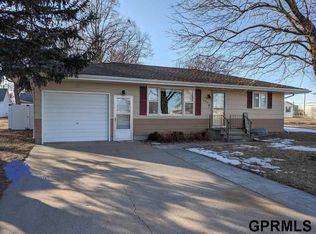 406 Gordon St, Waco, NE 68460