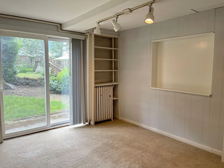 2111-13 Nob Hill Ave N #2111A-21131/2 — Photo 10