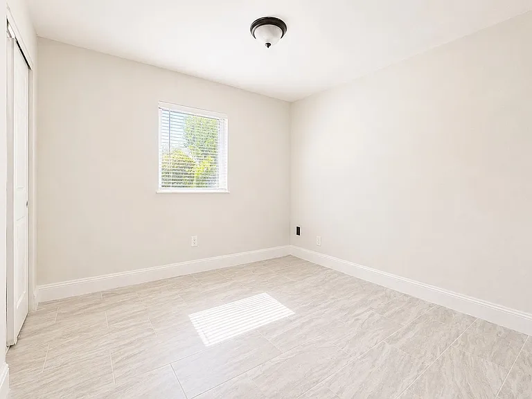 3425 South St — Photo 5
