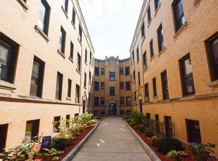 438 W Belden Ave #D50, Chicago, IL 60614