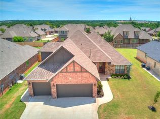 2232 Bretton Ln, Edmond, OK 73012