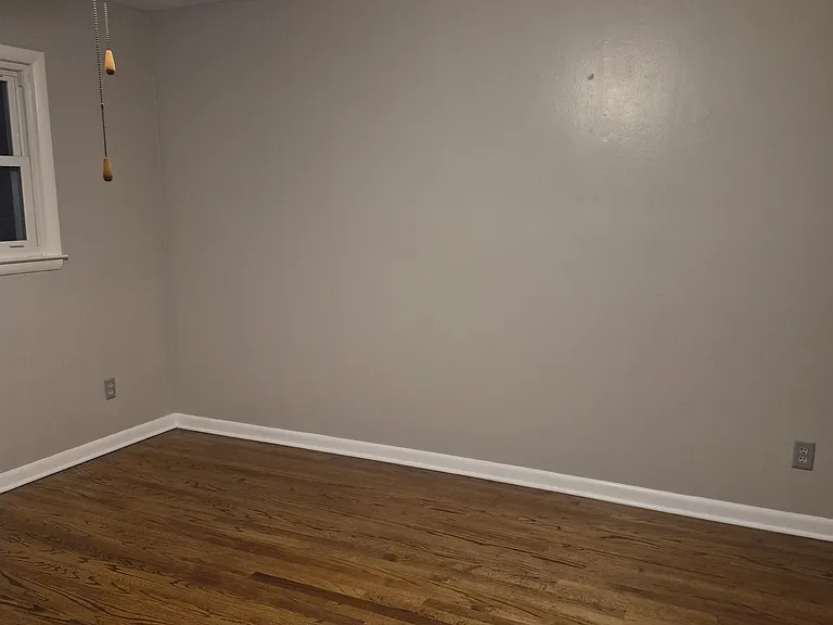 809 W Allen Ln — Photo 13