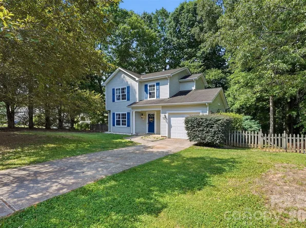 131 Scotch Irish Ln, Troutman, NC 28166