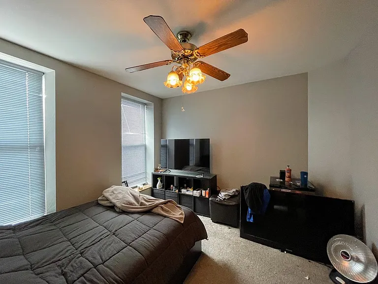 2325 Sidney St — Photo 14