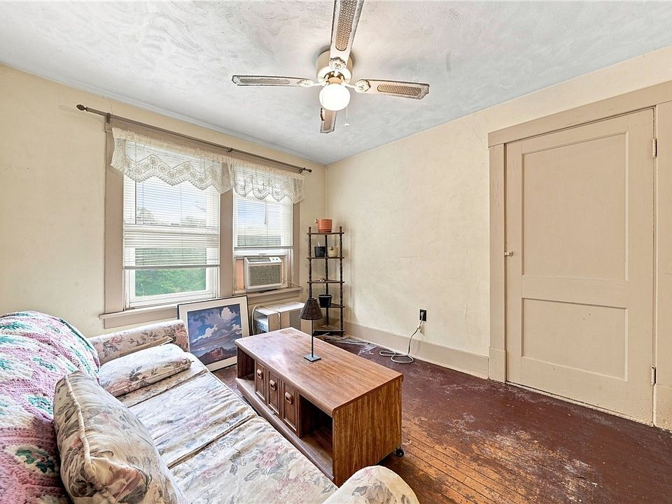 19th image of 1221 Martin Ave