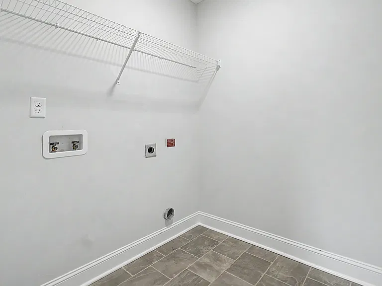 156 Hamlet Ct — Photo 11