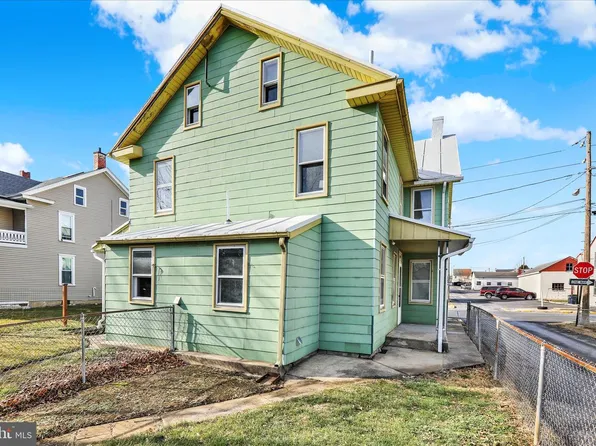 23-25 N Front St, Womelsdorf, PA 19567