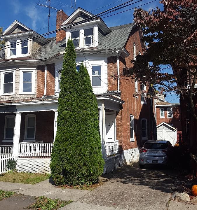 2nd image of 466 Riverside Ave