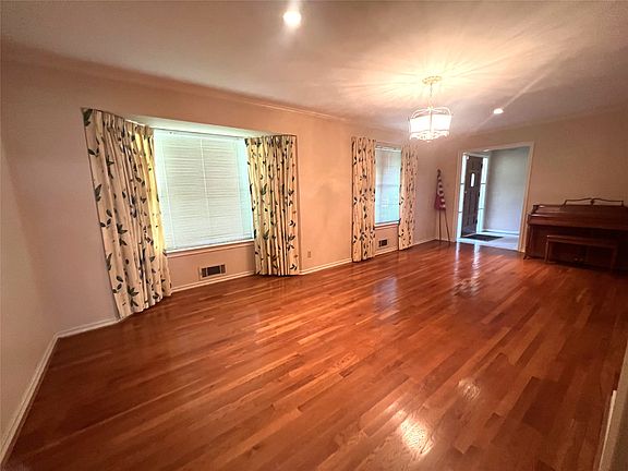 4th image of 3910 Cedarbrush Dr
