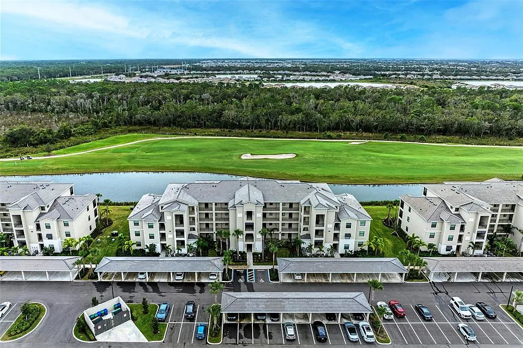 Building Photo - 17902 Gawthrop Dr #307