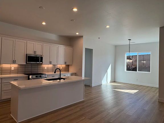 5th image of 2618 S Owen Way