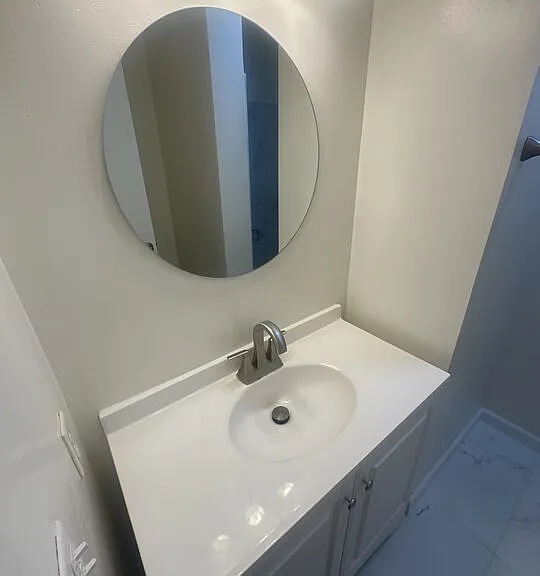100 S Doheny Dr #213 — Photo 32