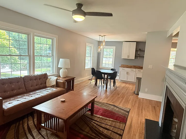 1302 E Wright Rd — Photo 9