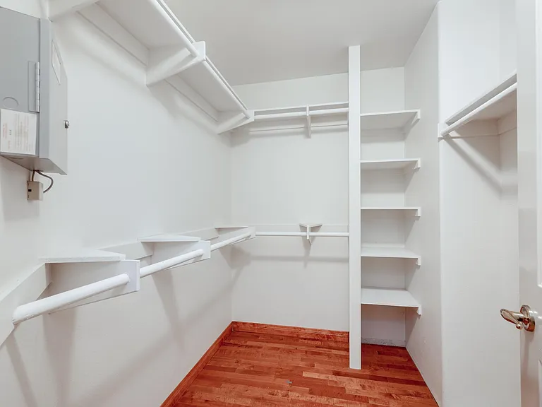 5105 Renaissance Ave — Photo 25