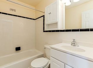 2515 R St SE #212, Washington, DC 20020