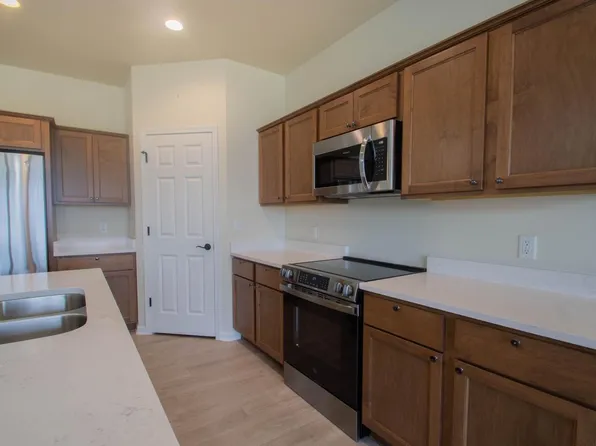 613 Hunter Oaks BOULEVARD, Watertown, WI 53094