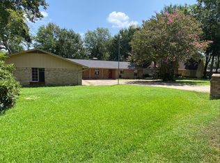 186 1st Oak Dr, Mabank, TX 75156