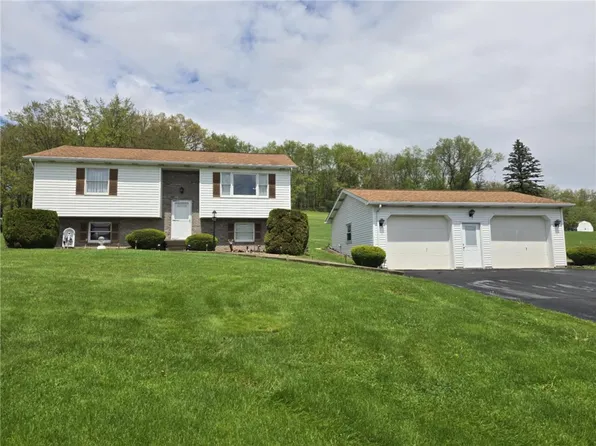 861 Chicora Rd, Chicora, PA 16025