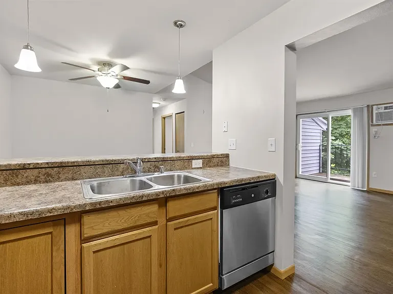 1104 Whispering Pines Way — Photo 11