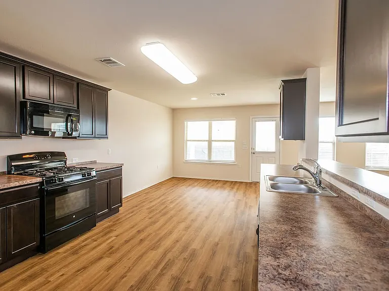 6917 Crestone Rd — Photo 5