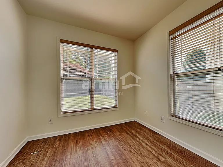 1119 Bridlemine Dr — Photo 12