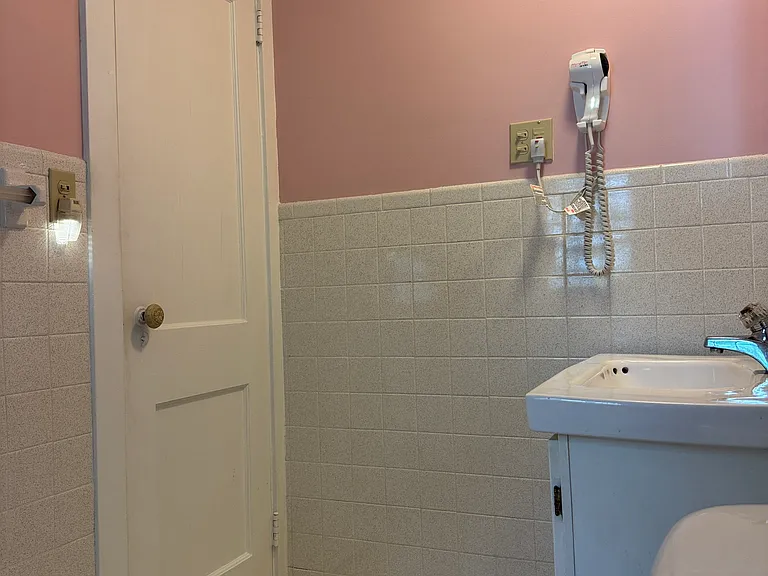 94 Pennsylvania Ave #96 — Photo 6