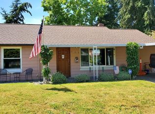 823 NE 190th St, Seattle, WA 98155