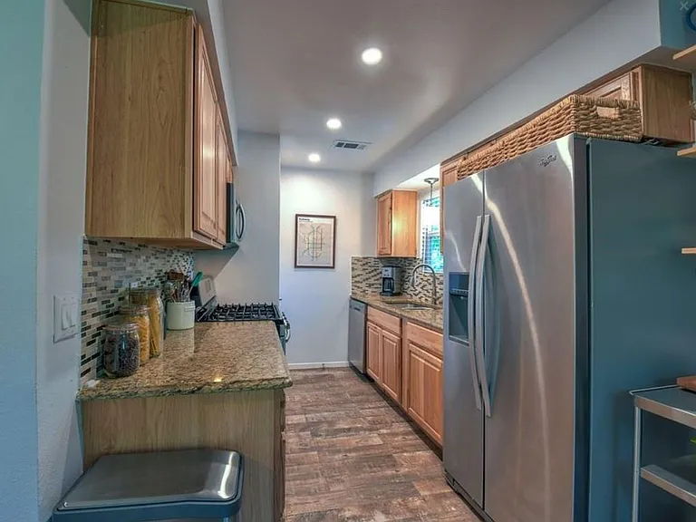 6605 Clubway Ln — Photo 11
