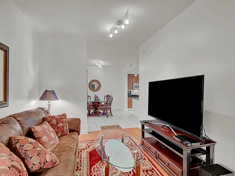 200 W Sahara Ave #811 — Photo 7