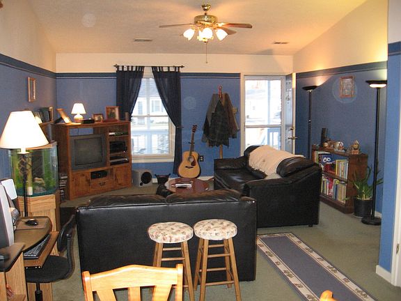 3rd image of 2711 Laurelton Pl