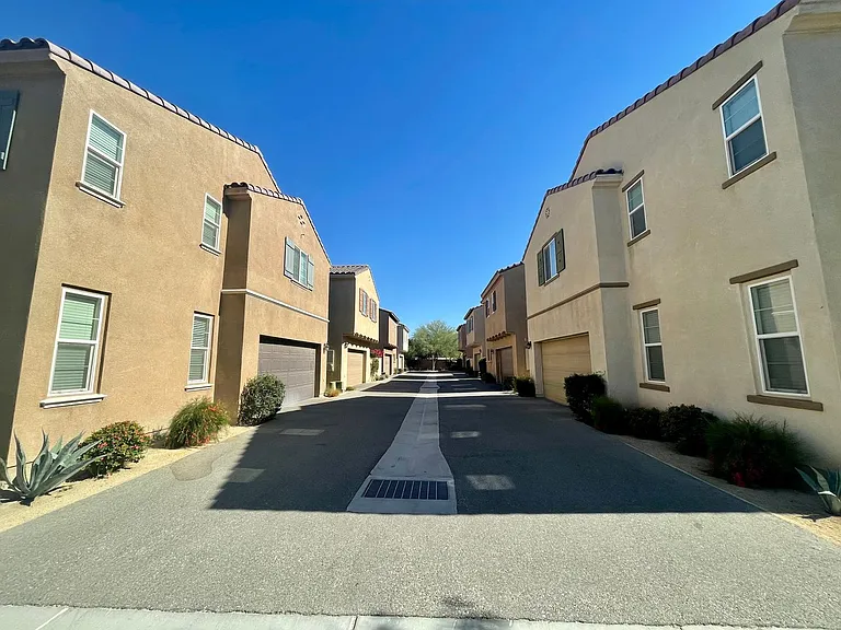 617 Calle Vibrante — Photo 4