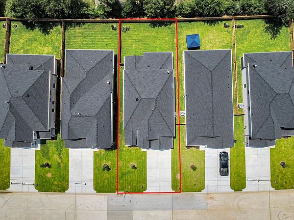 5th image of 2934 Bury Park Dr