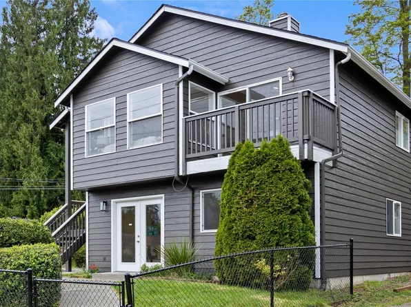 8803 15th Avenue NE, Seattle, WA 98115