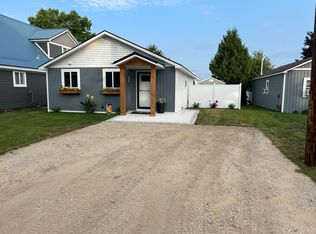 3551 W Lake Mitchell Dr, Cadillac, MI 49601