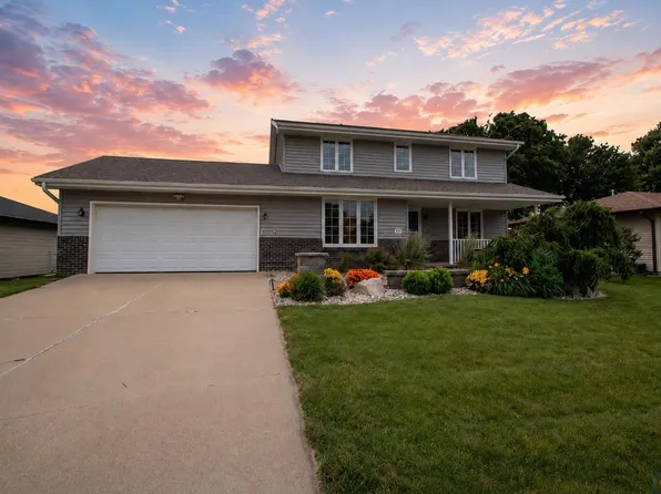 111 Golden Dr, Sergeant Bluff, IA 51054