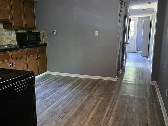 4th image of 5409 Newton Ave S