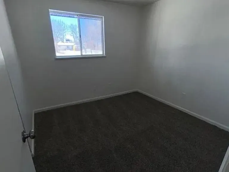 1939 Doris Ave — Photo 6