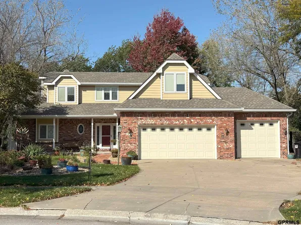 4430 Ash Hollow Ct, Lincoln, NE 68516