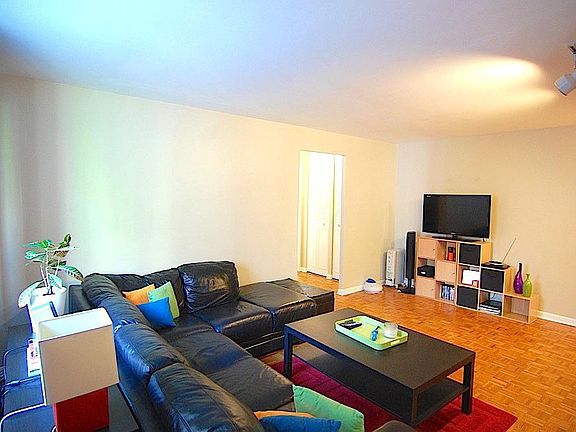 4th image of 420 W Aldine Ave #227KCH